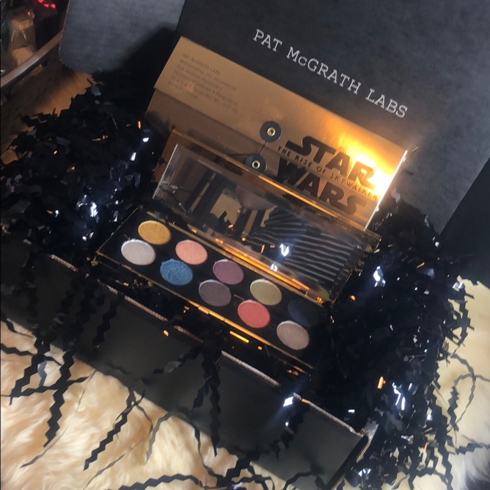 ✨NIB SOLD OUT Pat McGrath Star Wars IV✨ - Picture 3 of 8